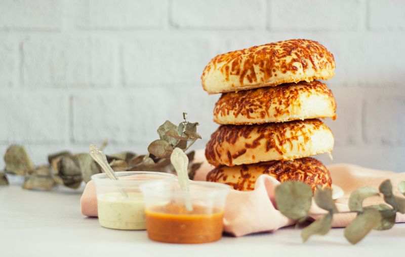 Garlic knots with marinara dipping sauce